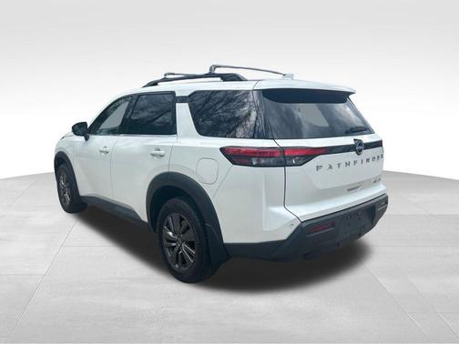 Pearl White Tricoat 2022 Nissan Pathfinder SV