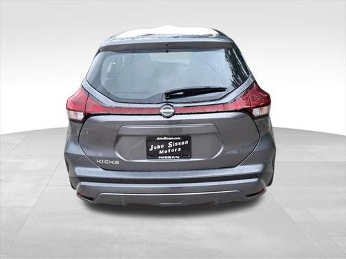 2025 Nissan Kicks S