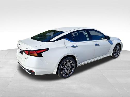 2025 Nissan Altima 2.5 SL