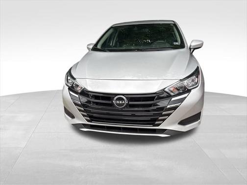 2023 Nissan Versa 1.6 SV