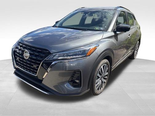 2021 Nissan Kicks SR