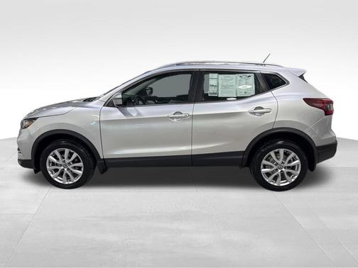 2021 Nissan Rogue Sport SV