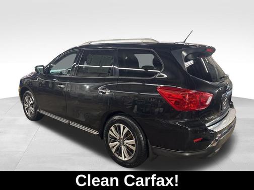 2017 Nissan Pathfinder SV