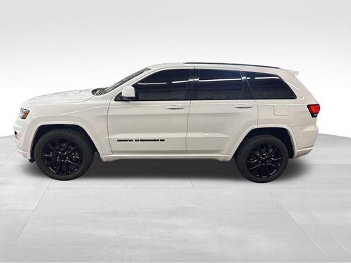 2022 Jeep Grand Cherokee Laredo