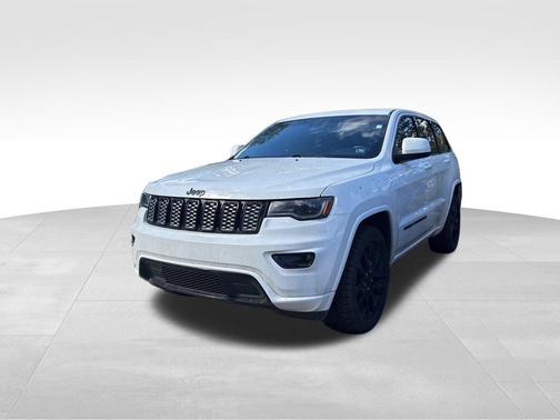 2022 Jeep Grand Cherokee Laredo