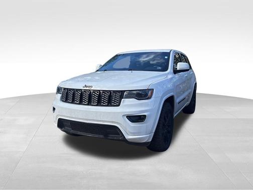 2022 Jeep Grand Cherokee Laredo