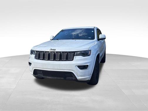 2022 Jeep Grand Cherokee Laredo