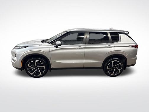 2022 Mitsubishi Outlander ES