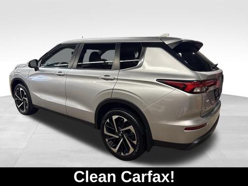 2022 Mitsubishi Outlander ES