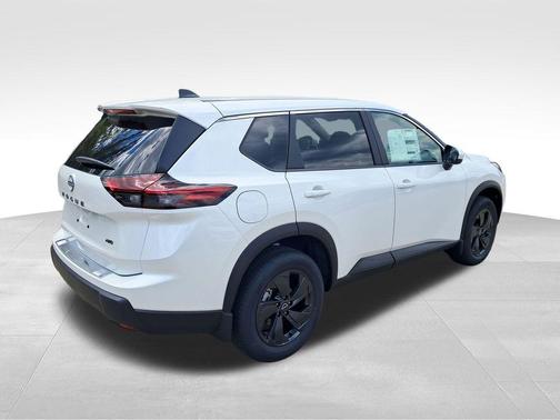 Everest White Pearl Tricoat 2026 Nissan Rogue SV