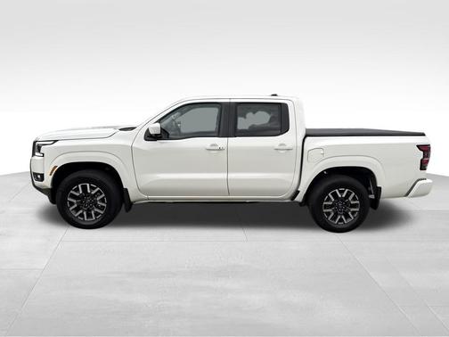 2025 Nissan Frontier SL