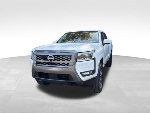 2025 Nissan Frontier SL