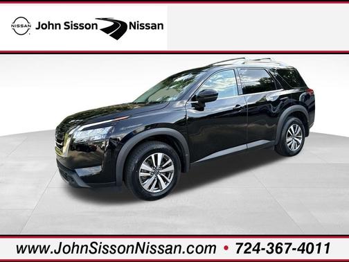 2023 Nissan Pathfinder SL