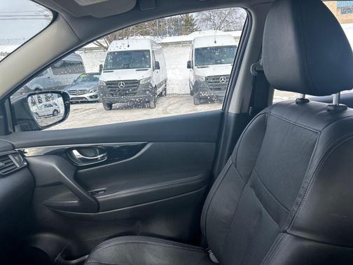 2017 Nissan Rogue Sport SL