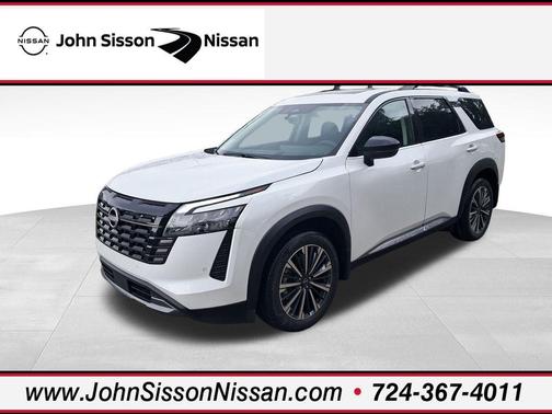 Everest White Pearl Tricoat 2026 Nissan Pathfinder Platinum SUV