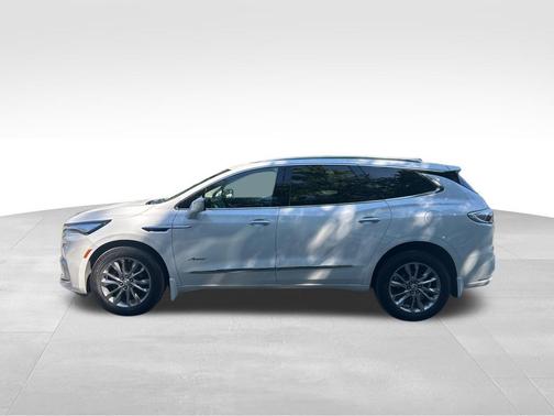 White Frost Tricoat 2023 Buick Enclave Avenir