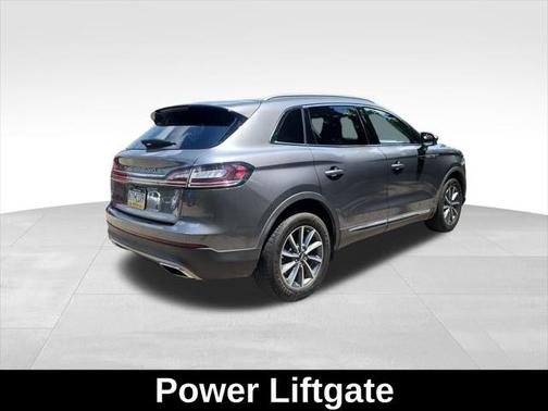2022 Lincoln Nautilus Standard