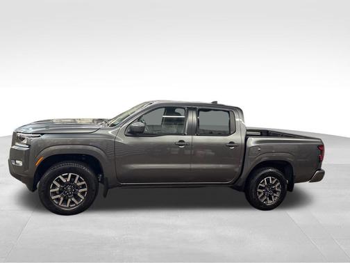 2024 Nissan Frontier SL