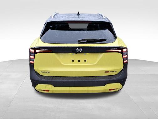 2026 Nissan Kicks SR