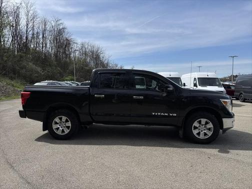 2019 Nissan Titan SV