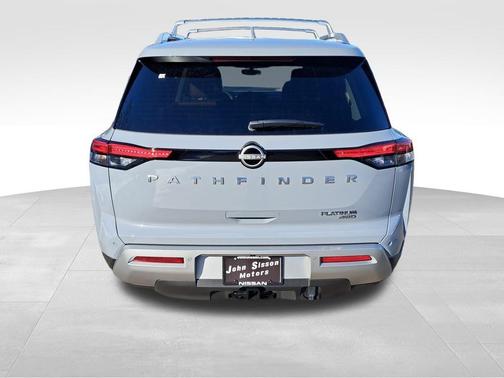 2025 Nissan Pathfinder Platinum