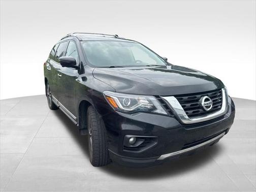 2020 Nissan Pathfinder Platinum