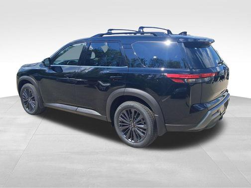 Super Black 2026 Nissan Pathfinder SL