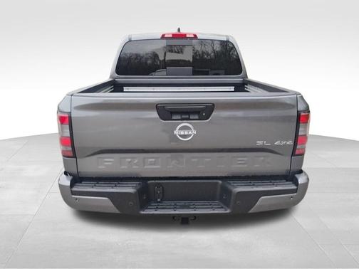2025 Nissan Frontier SL