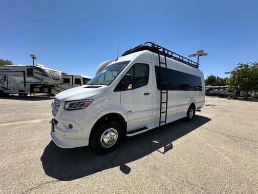 2025 Mercedes-Benz Sprinter 2500 High Roof