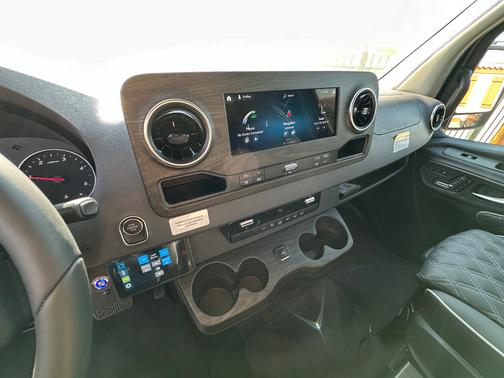 2025 Mercedes-Benz Sprinter 2500 High Roof