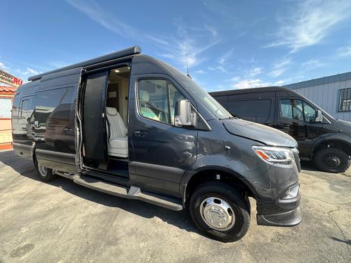 2025 Mercedes-Benz Sprinter 2500 High Roof