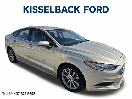 WHITE GOLD 2017 Ford Fusion SE Sedan