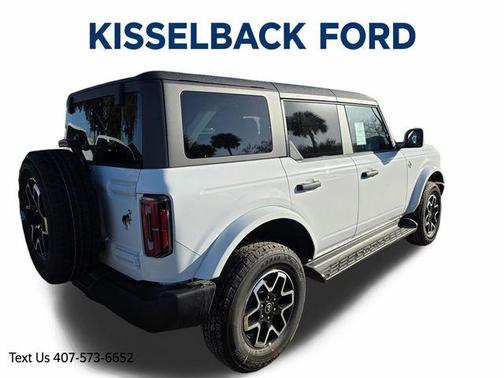 Oxford White 2026 Ford Bronco Outer Banks