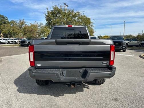 2022 Ford F-350 PLATINUM