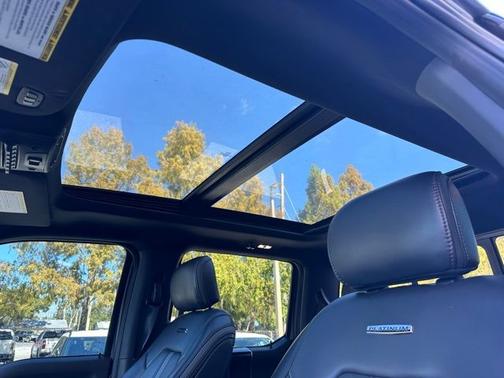 2022 Ford F-350 PLATINUM