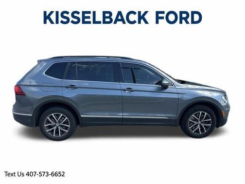 Platinum Gray Metallic 2018 Volkswagen Tiguan 2.0T SE