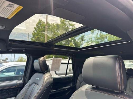 Dark Matter Metallic 2022 Ford Expedition Max Platinum