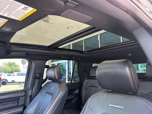 Dark Matter Metallic 2022 Ford Expedition Max Platinum