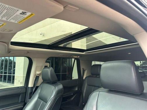 Agate Black Metallic 2022 Ford Expedition XLT