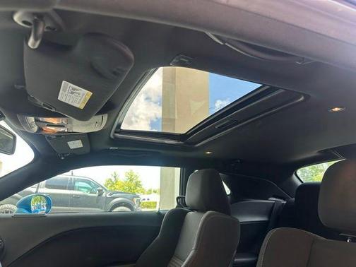 B5 Blue Pearlcoat 2019 Dodge Challenger GT