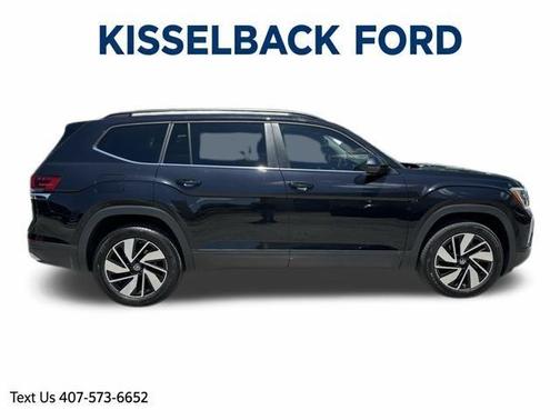 Deep Black Pearl Effect 2024 Volkswagen Atlas 2.0T SE w/Technology