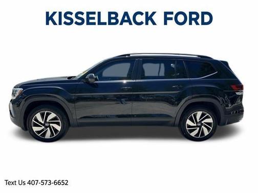 Deep Black Pearl Effect 2024 Volkswagen Atlas 2.0T SE w/Technology