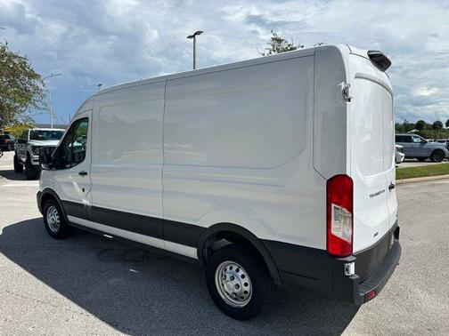 2023 Ford Transit-250 BASE