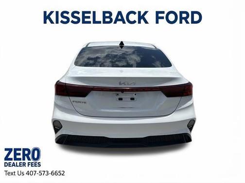 Snow White Pearl 2023 Kia Forte LXS