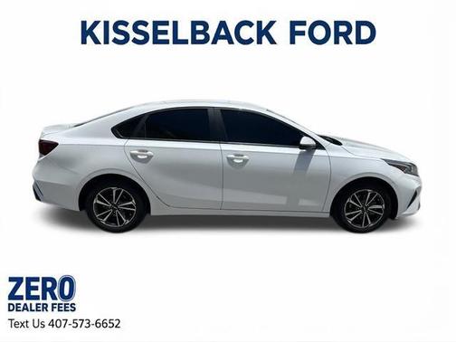 Snow White Pearl 2023 Kia Forte LXS