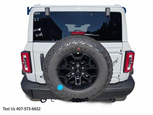 Avalanche Gray 2026 Ford Bronco Badlands
