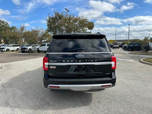 2022 Ford Expedition XLT