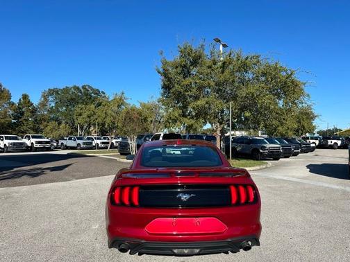 2021 Ford Mustang ECOBOOST