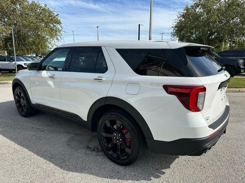 2022 Ford Explorer ST