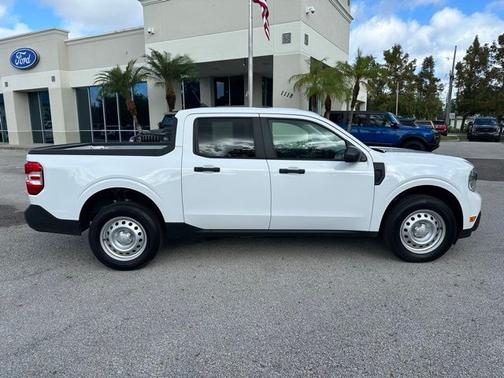 2024 Ford Maverick XL